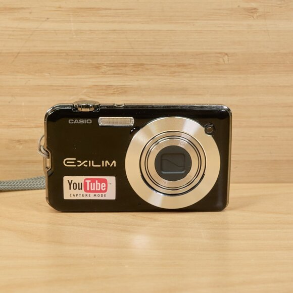 Casio Exilim EX‑S12 12.1  MP Digital Camera – Tested & Working (Black) - Picture 3 of 8